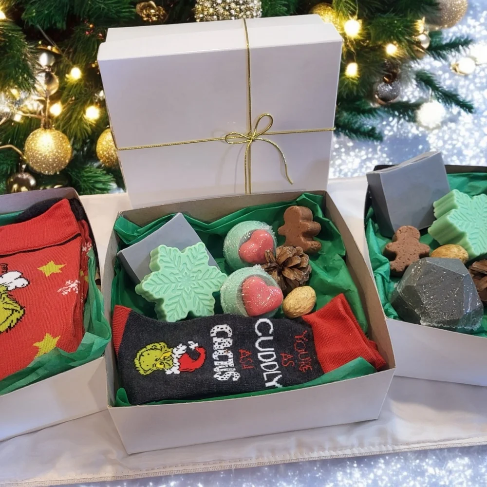The Grumpy Grinch Gift Boxes - Picture 1 of 2